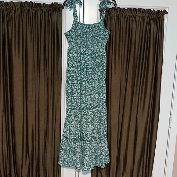 Green Floral Sundress - Picture 1 of 5
